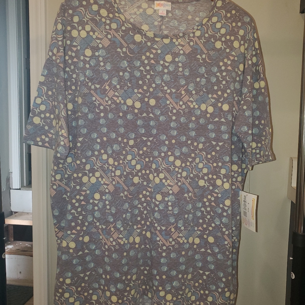 NWT Lularoe S Irma Tunic